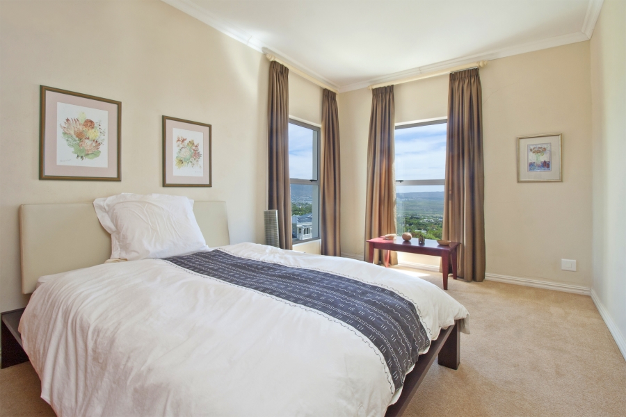 To Let 4 Bedroom Property for Rent in Belvedere Western Cape